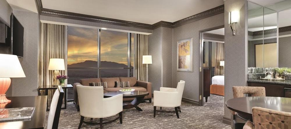 לאס וגאס Luxor Hotel & Casino By Suiteness מראה חיצוני תמונה